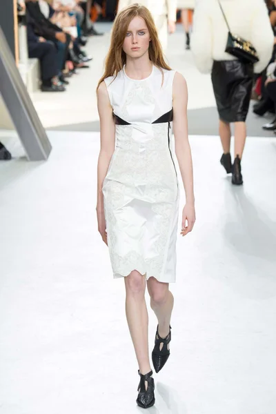 Look 8